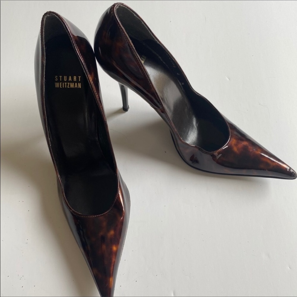Stuart Weitzman Tortoise Shell Pump - like new.